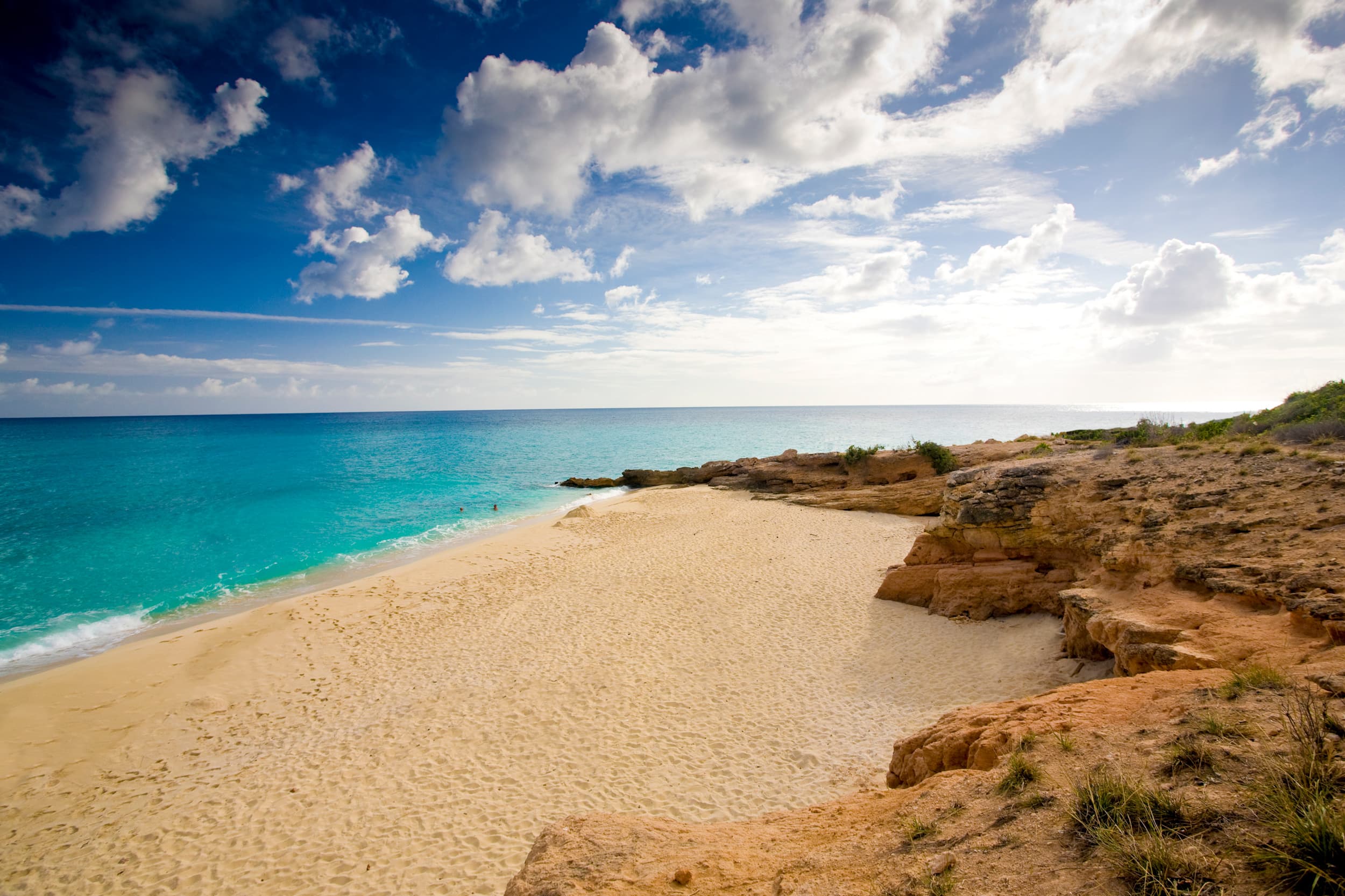 Sxphi Philipsburg Beach © St. Maarten Tourist Bureau