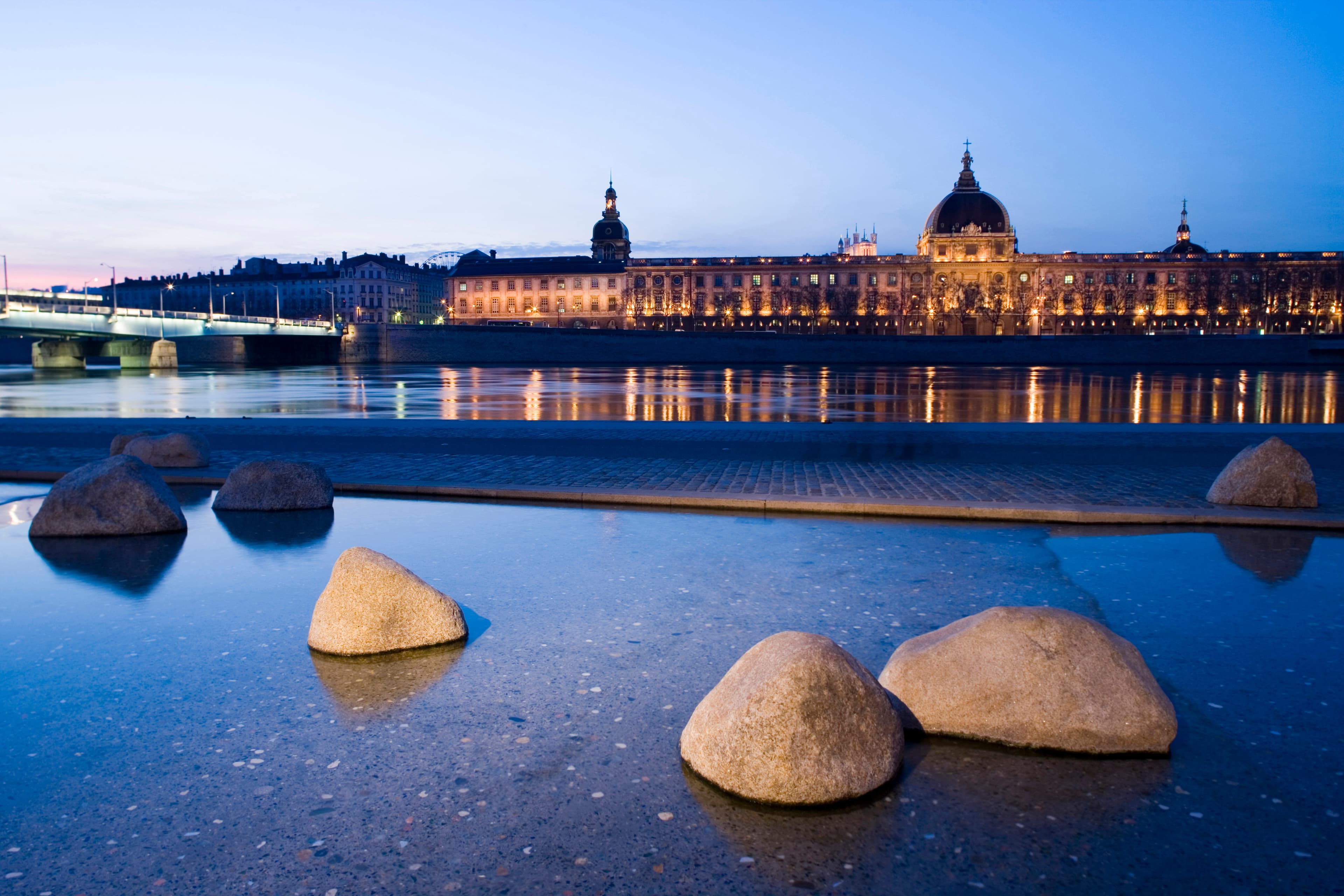 Frlio Lyon Hôtel Dieu Depuis Les Berges Credits C Tristan Deschamps, Only Lyon