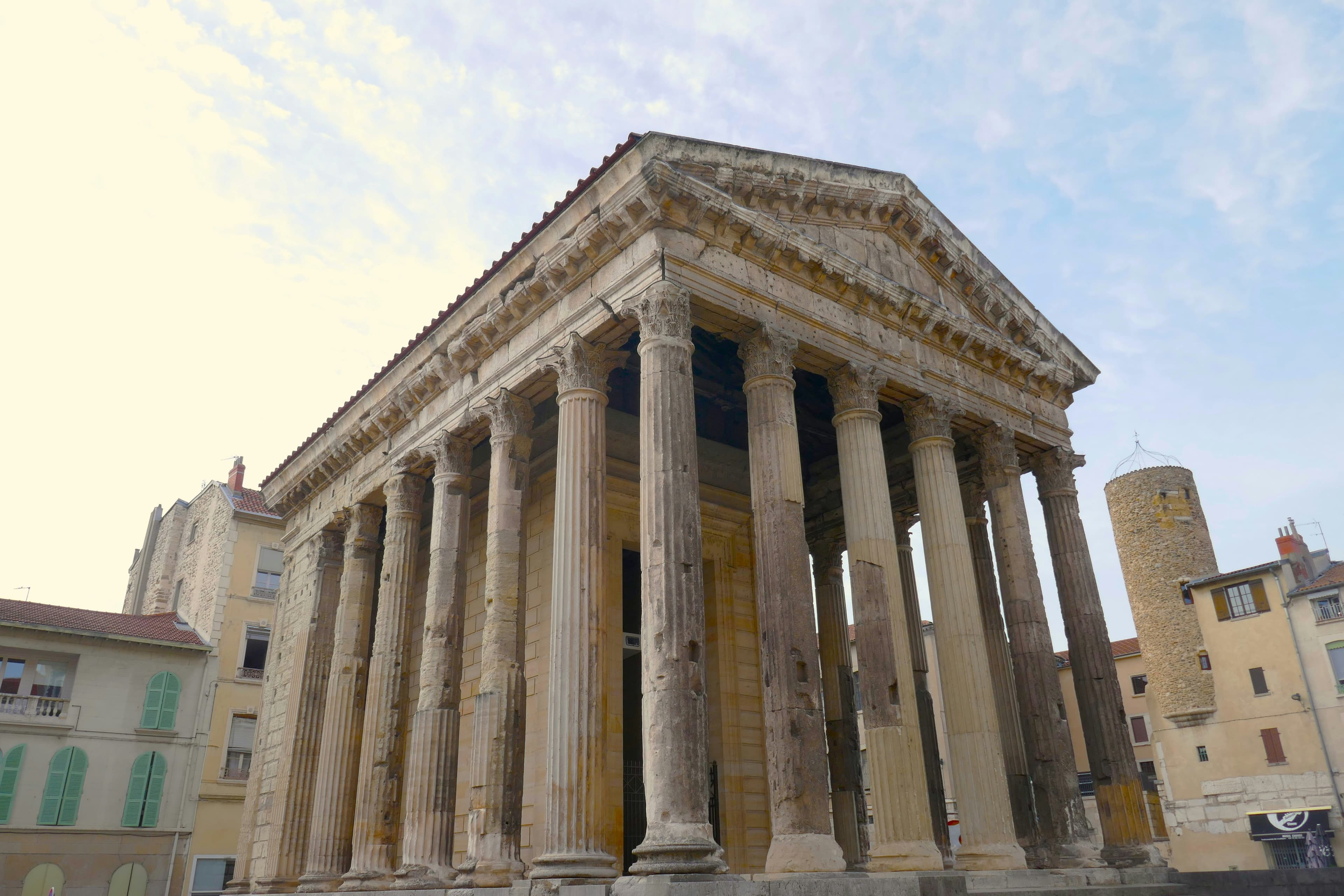 Temple D’auguste Et De Livie