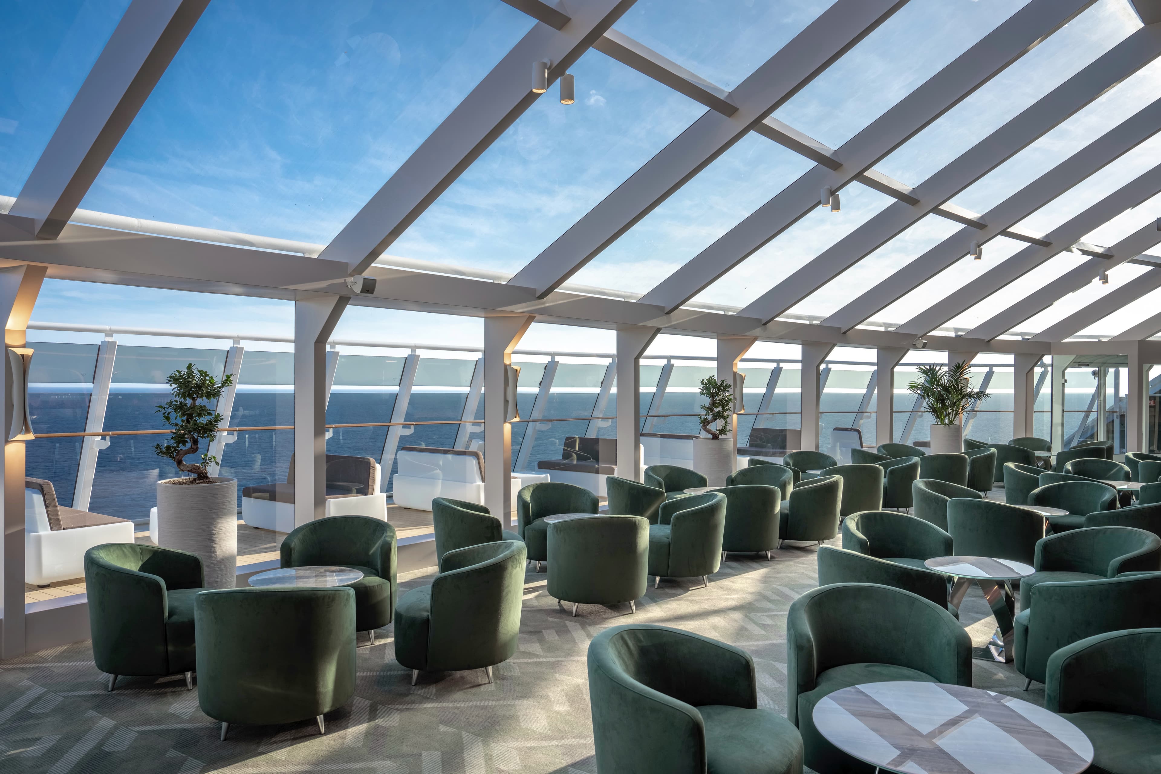 MSC Yacht Club Top Sail Lounge