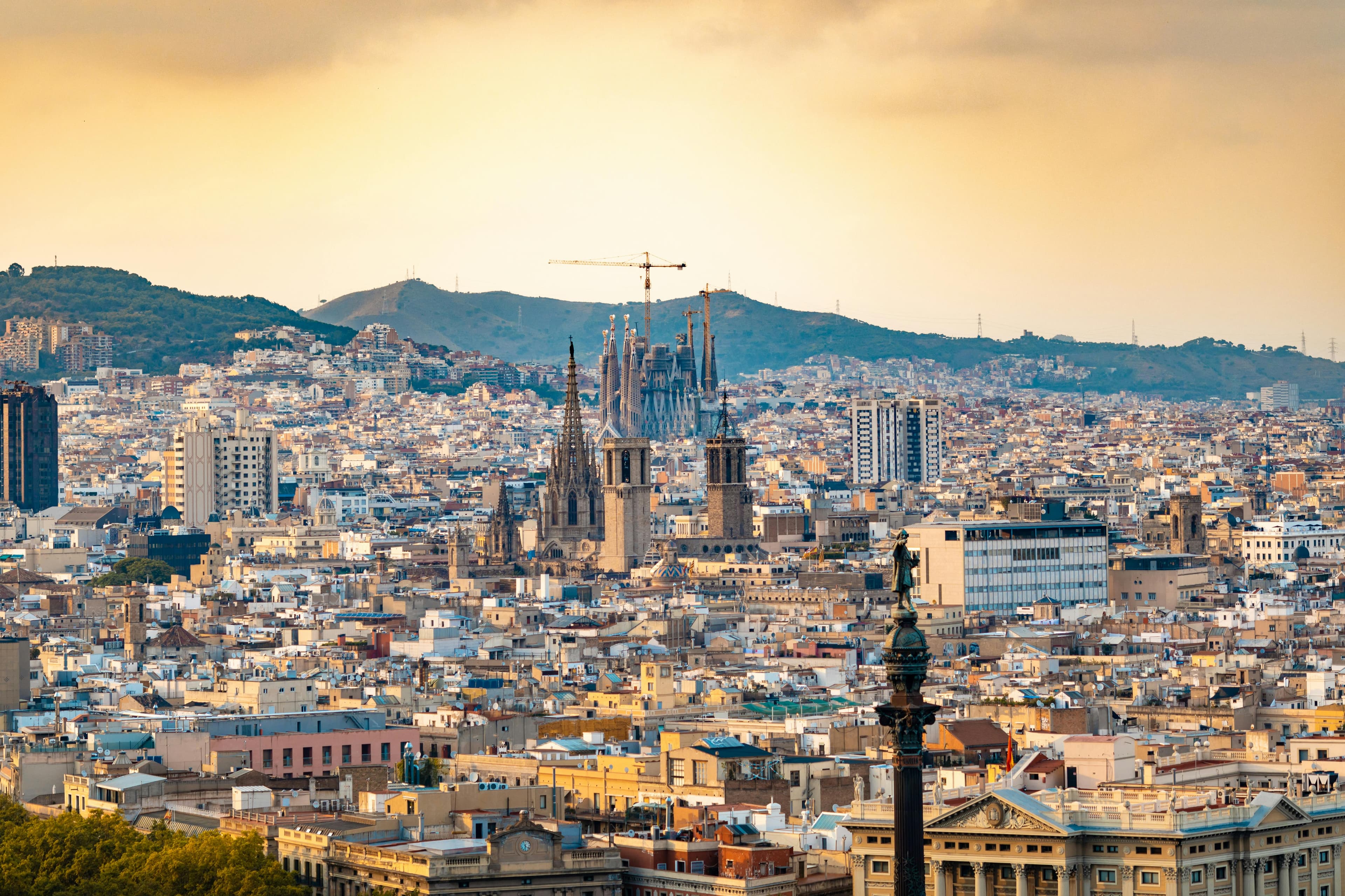 Barcelona Skyline Apasaric.jpg