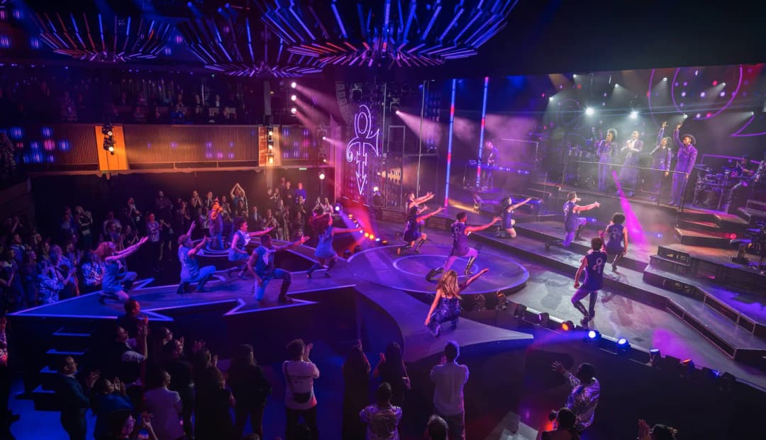 Aqua Theatre & Club