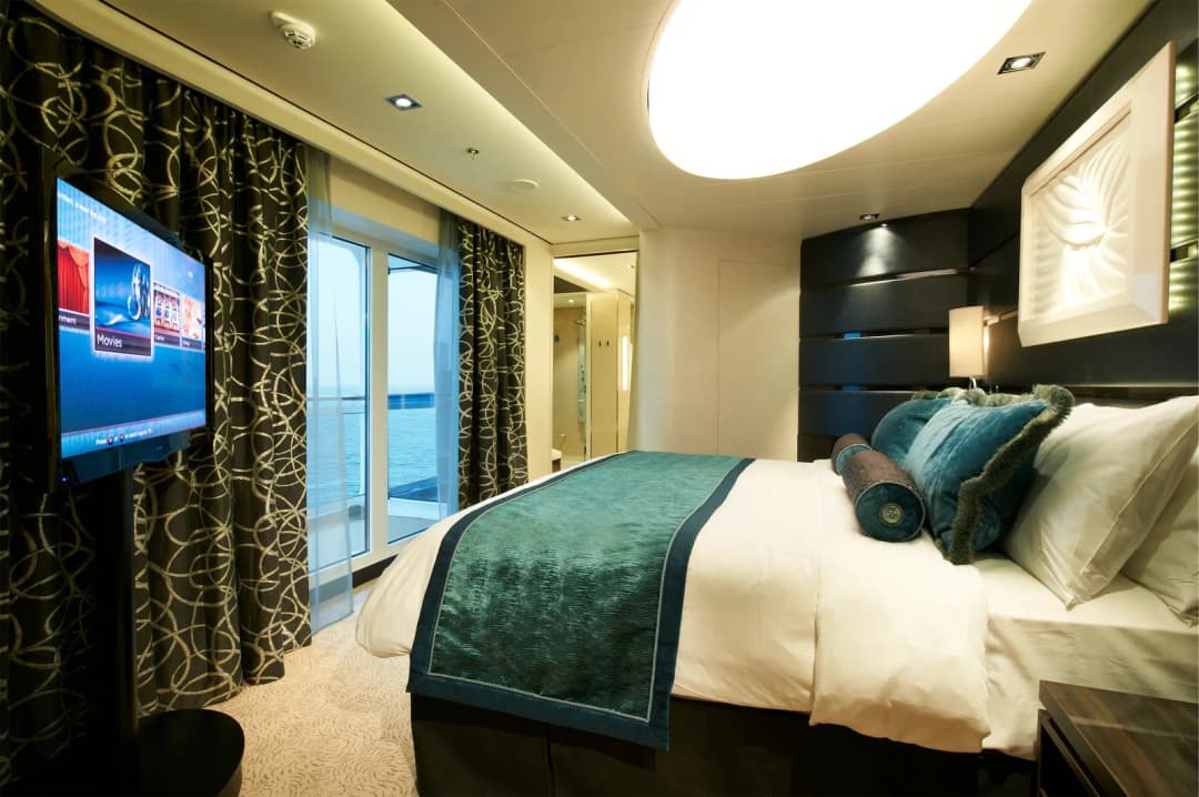 The Haven Deluxe Owner's Suite with Large Balcony